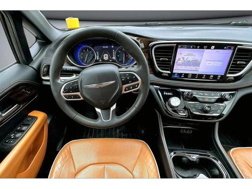 2022 Chrysler Pacifica L