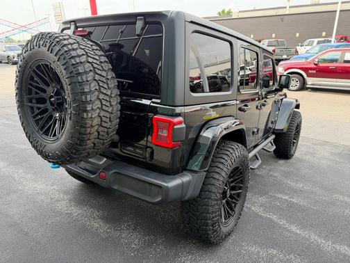 Black Clearcoat 2022 Jeep Wrangler Unlimited 4xe Sahara
