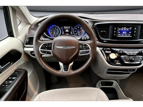 2017 Chrysler Pacifica LX