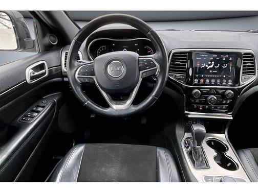 2022 Jeep Grand Cherokee Laredo