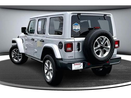 2023 Jeep Wrangler 4-Door Sahara
