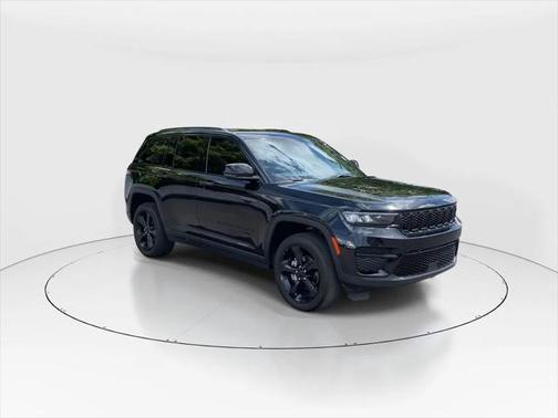 2024 Jeep Grand Cherokee Altitude