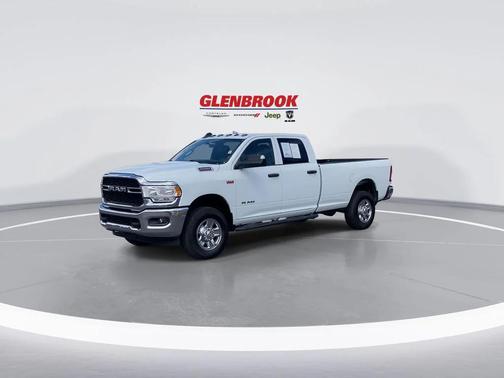 2022 RAM 2500 Tradesman Crew Cab 4x4 8' Box