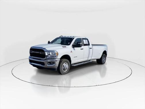 2024 RAM 3500 Big Horn Crew Cab 4x4 8' Box