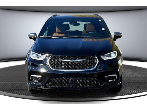 2024 Chrysler Pacifica L