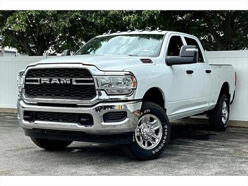 2024 RAM 2500 Tradesman Crew Cab 4x4 6'4' Box