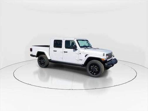 2025 Jeep Gladiator Nighthawk