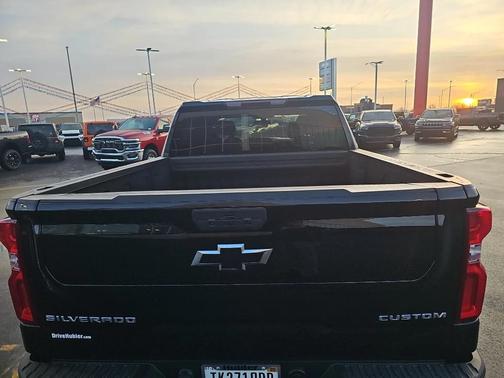 2021 Chevrolet Silverado 1500 Custom Trail Boss