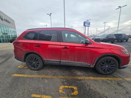 2020 Mitsubishi Outlander LE