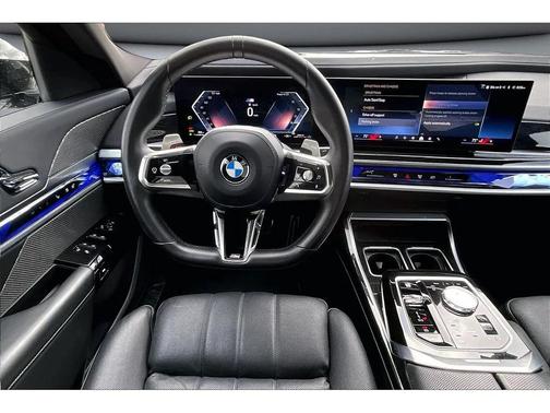 2025 BMW 740 xDrive