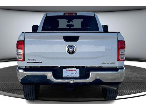 2024 RAM 3500 Big Horn Crew Cab 4x4 8' Box