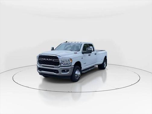 2023 RAM 3500 Big Horn Crew Cab 4x4 8' Box