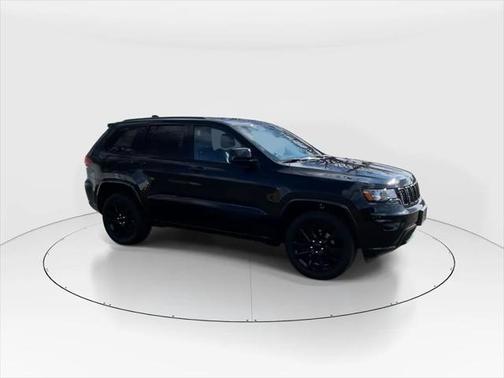 2022 Jeep Grand Cherokee Laredo