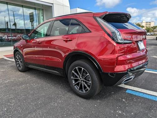 2024 Cadillac XT4 Sport