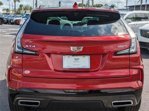 2024 Cadillac XT4 Sport