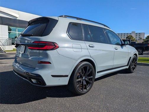 2023 BMW X7 xDrive40i