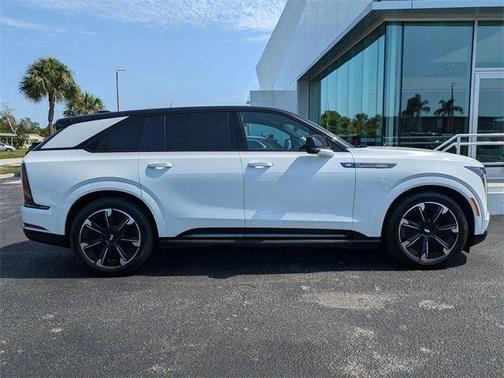 2025 Cadillac Escalade IQ Sport 2