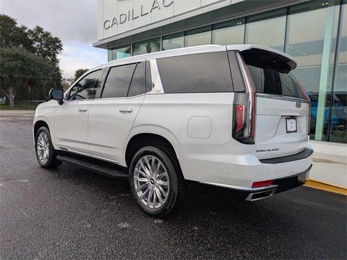 2022 Cadillac Escalade Premium Luxury