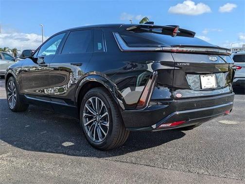 2025 Cadillac LYRIQ Sport
