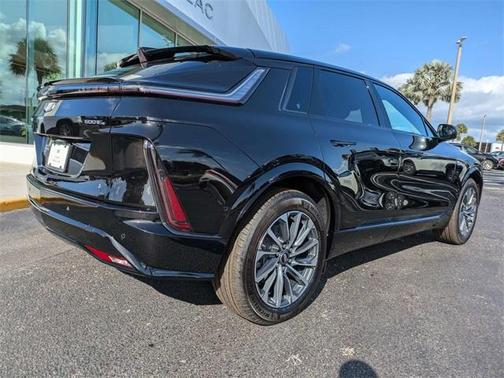 2025 Cadillac LYRIQ Sport