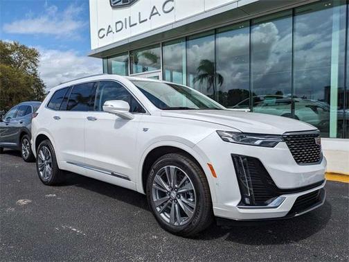 2025 Cadillac XT6 Premium Luxury FWD