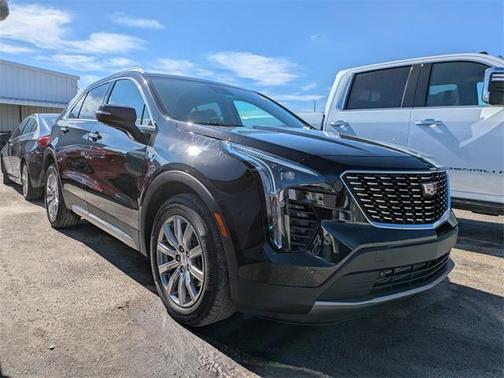 2023 Cadillac XT4 Premium Luxury