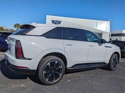 2025 Cadillac Escalade IQ Sport 2