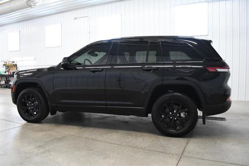 2024 Jeep Grand Cherokee Altitude