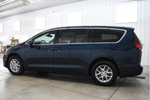 2025 Chrysler Pacifica L