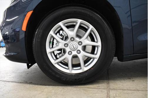2025 Chrysler Pacifica L