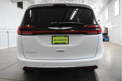 2025 Chrysler Pacifica L