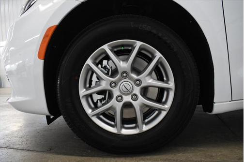 2025 Chrysler Pacifica L
