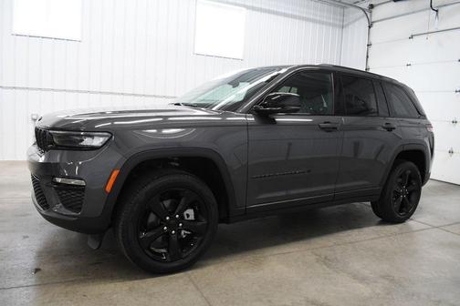 Baltic Gray Metallic Clearcoat 2025 Jeep Grand Cherokee Limited