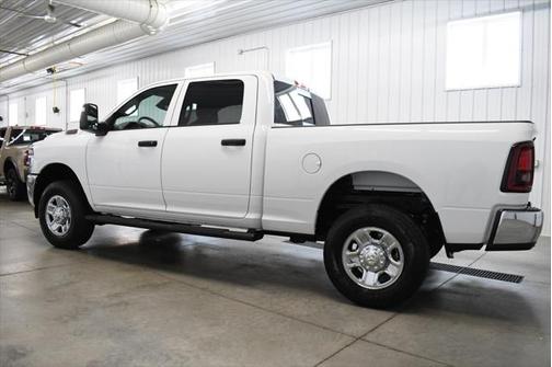 2025 RAM 2500 Tradesman Crew Cab 4x4 6'4' Box
