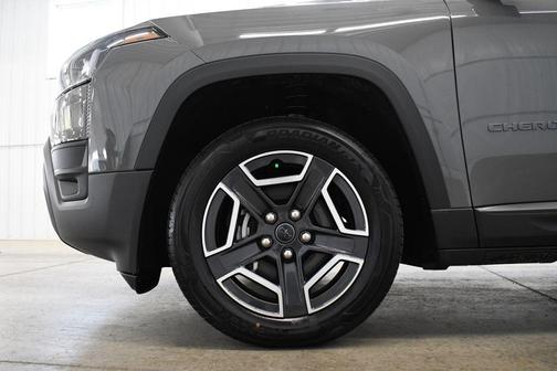Sting-Gray Clearcoat 2026 Jeep Cherokee Limited
