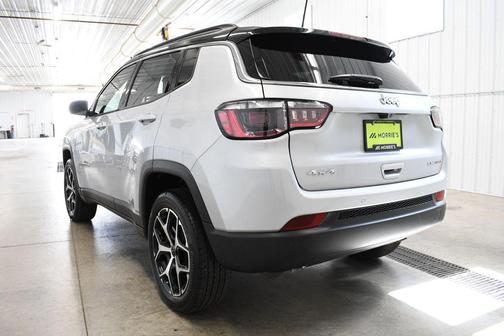 Silver Zynith Metallic Clearcoat 2026 Jeep Compass Limited