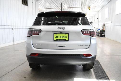 Silver Zynith Metallic Clearcoat 2026 Jeep Compass Limited