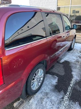 2014 Chrysler Town & Country Touring-L