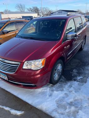 2014 Chrysler Town & Country Touring-L