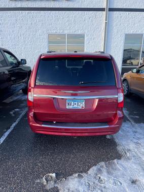 2014 Chrysler Town & Country Touring-L