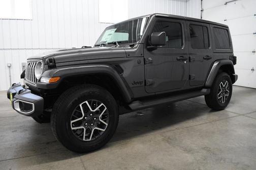 2026 Jeep Wrangler 4-Door Sahara 4x4