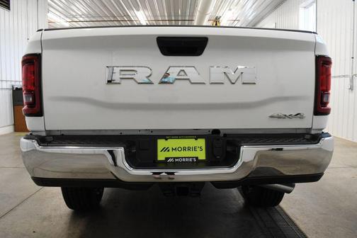Bright White Clearcoat 2026 RAM 3500 Tradesman Crew Cab 4x4 8' Box