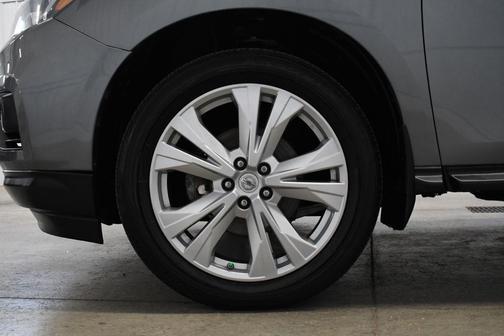 2018 Nissan Pathfinder SL