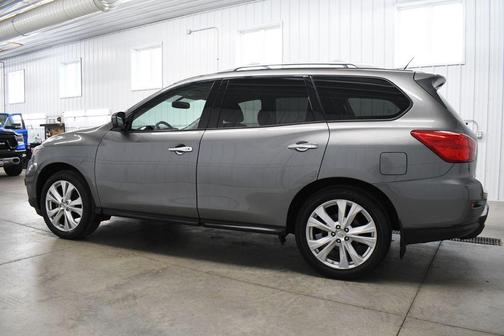 2018 Nissan Pathfinder SL