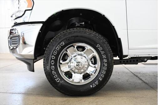 2024 RAM 2500 Tradesman Crew Cab 4x4 6'4' Box