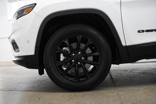 2023 Jeep Cherokee Altitude