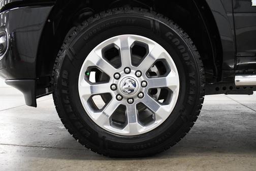 2022 RAM 2500 Laramie Crew Cab 4x4 6'4' Box