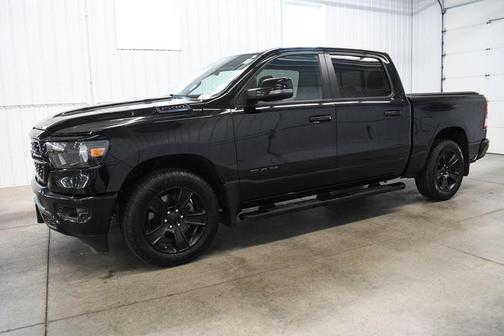 Diamond Black Crystal Pearlcoat 2023 RAM 1500 Big Horn/Lone Star