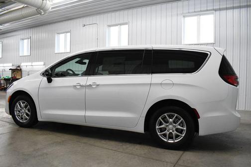 Bright White 2027 Chrysler Pacifica L
