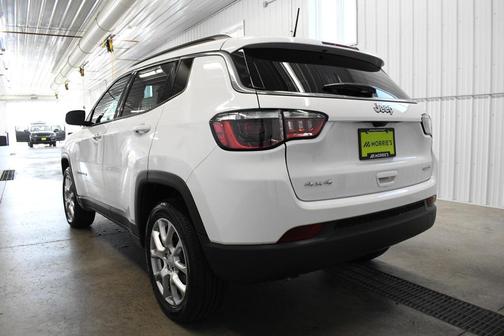 2024 Jeep Compass Latitude Lux